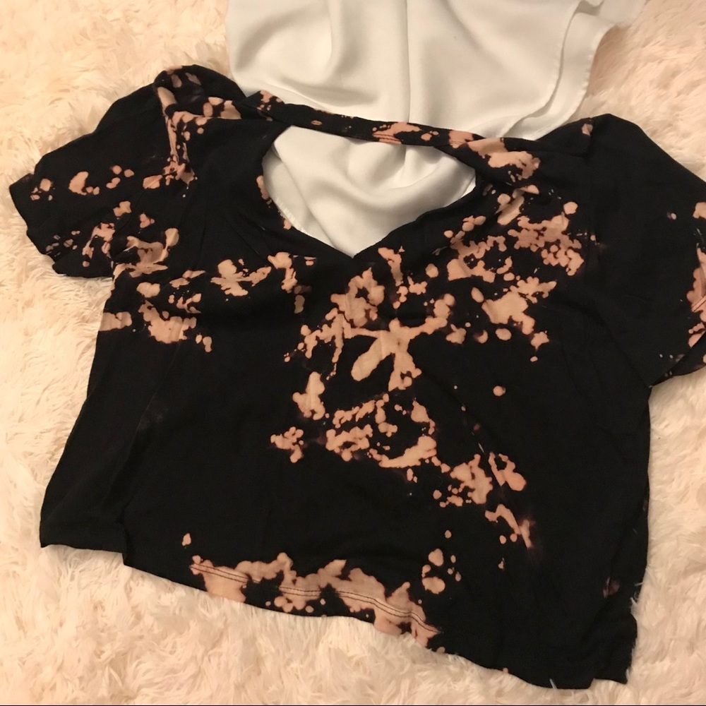 Tie Dye Cropped Shirt with Key Hole